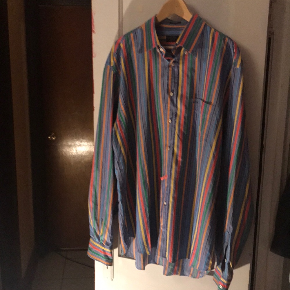 Men’s Yacht shirt.